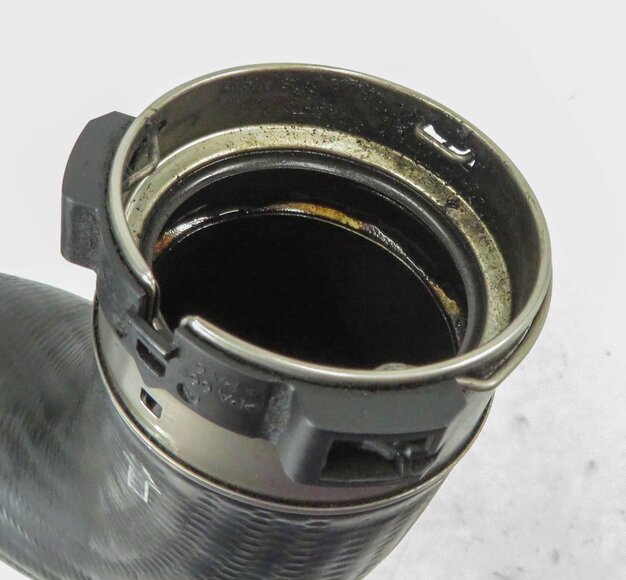 Thumbnail 5: 2011 MERCEDES BENZ E350 (W212) 3.0L OM642 DIESEL ENGINE RIGHT INTERCOOLER HOSE