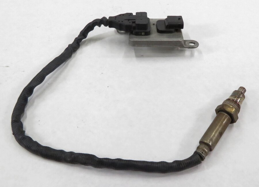 Thumbnail 4: 2011 MERCEDES BENZ E350 (W212) 3.0L OM642 DIESEL ENGINE NOX OXYGEN O2 SENSOR