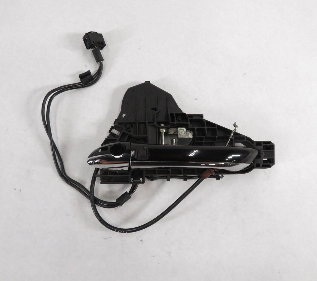 Thumbnail 4: 2012 MERCEDES GL350 (X164) LEFT FRONT DRIVER EXTERIOR DOOR HANDLE (BLACK 040U)