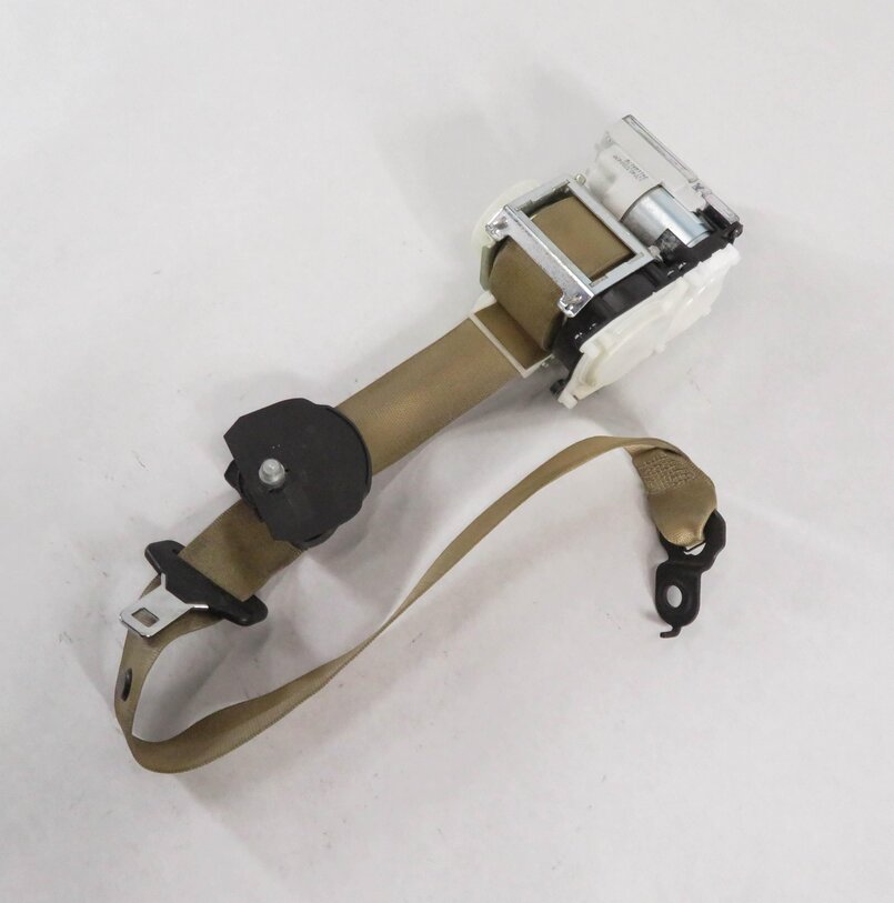 10-12 MB GL350 GL450 GL550 (X164) LEFT FRONT DRIVER SEATBELT RETRACTOR (BEIGE)
