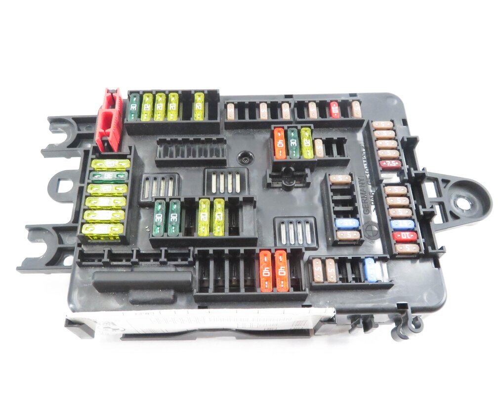 Thumbnail 4: 2014 BMW 328i (F30) DIESEL - REAR RELAY JUNCTION FUSE BOX