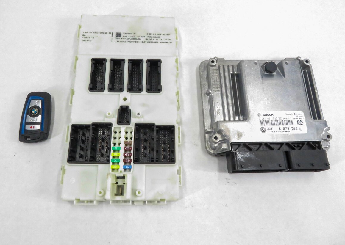 Thumbnail 3: 2014 BMW 328i (F30) 2.0L DIESEL ENGINE ECM DME BCM IMMOBILIZER MODULE KEY SET-3