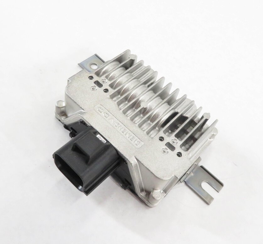 2010-2015 RANGE ROVER SPORT EVOQUE LR2 LR4 (FF/F4 L320) FUEL PUMP CONTROL MODULE