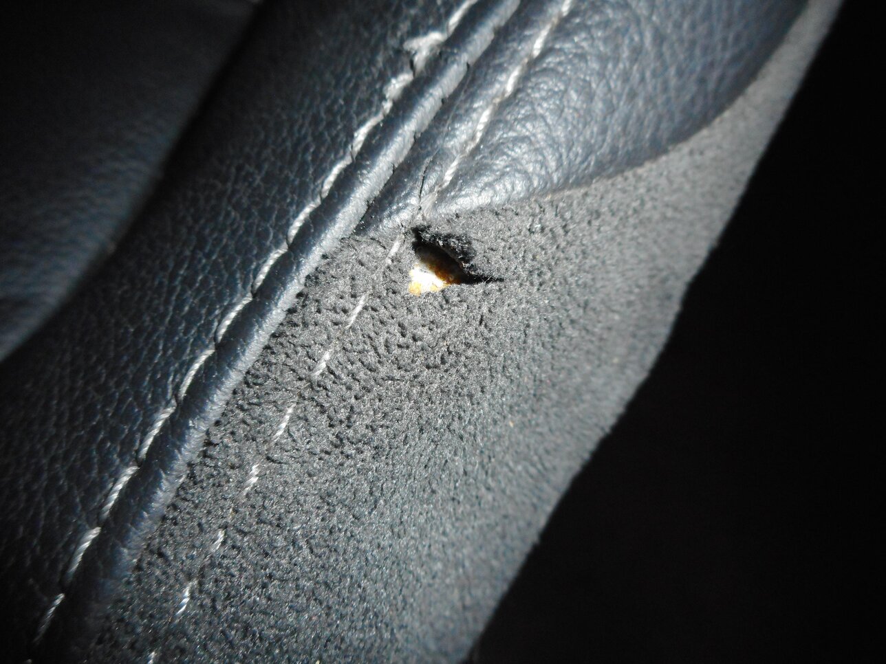 Thumbnail 10: 2011 RANGE ROVER SPORT (L320) RIGHT FRONT LOWER BOTTOM SEAT CUSHION (BLACK)