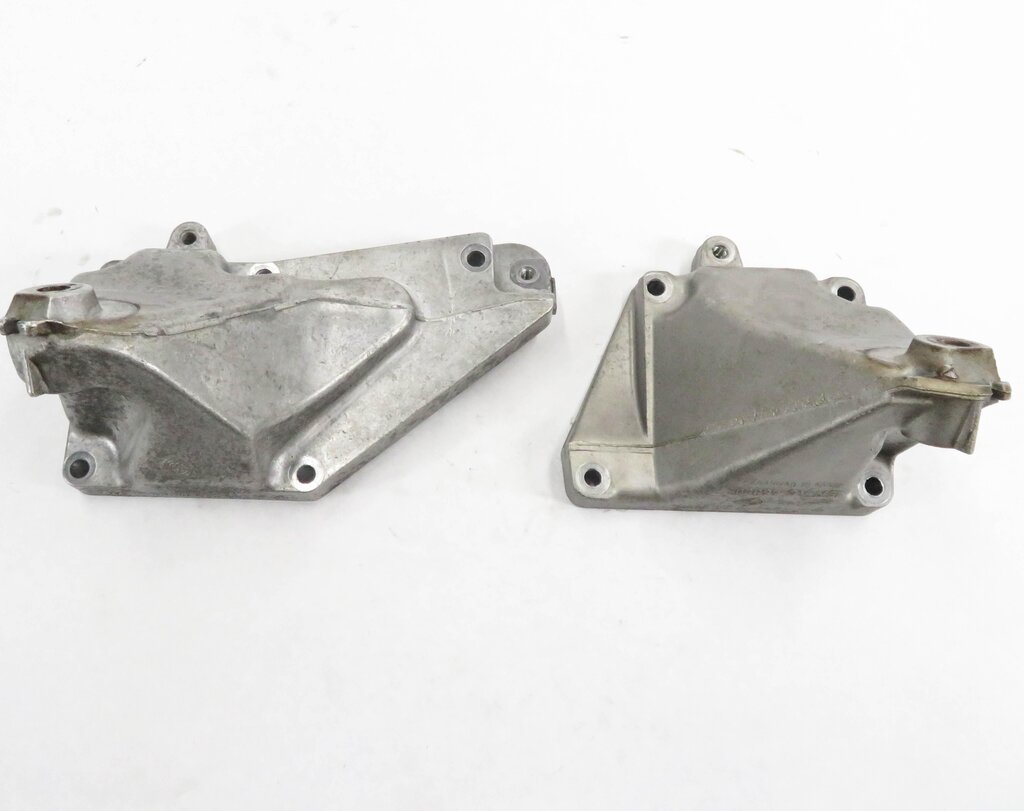 Thumbnail 2: 2007 MERCEDES CLS550 (W219) 5.5L V8 LEFT & RIGHT ENGINE MOUNT BRACKET SET-2
