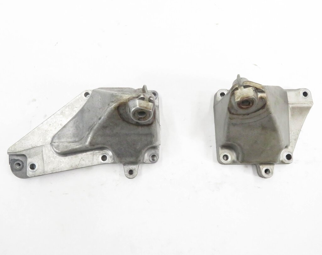 Thumbnail 4: 2007 MERCEDES CLS550 (W219) 5.5L V8 LEFT & RIGHT ENGINE MOUNT BRACKET SET-2