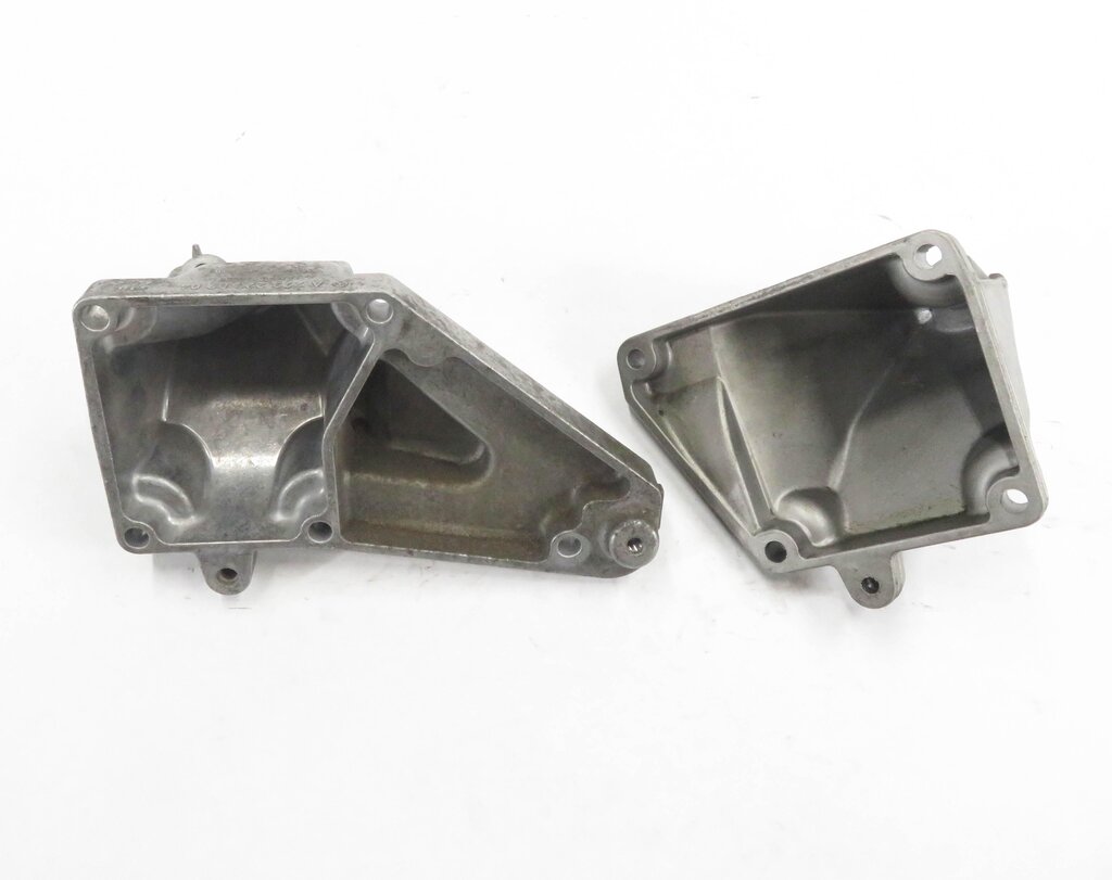 Thumbnail 5: 2007 MERCEDES CLS550 (W219) 5.5L V8 LEFT & RIGHT ENGINE MOUNT BRACKET SET-2