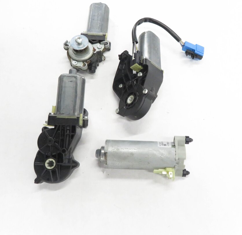 Thumbnail 3: 2007 MERCEDES CLS550 (W219) RIGHT FRONT PASSENGER POWER SEAT MOTOR SET-4