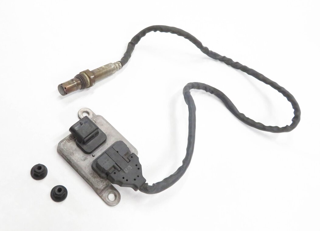 Thumbnail 1: 2010 MERCEDES BENZ ML350 (W164) 3.0L OM642 DIESEL NOX OXYGEN O2 SENSOR