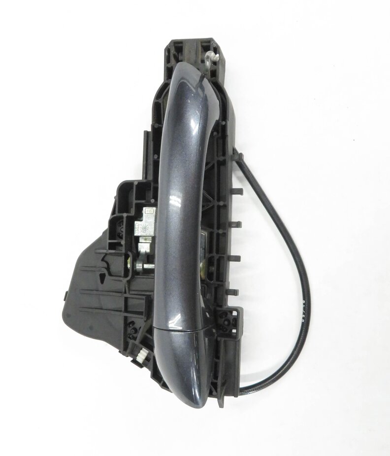 Thumbnail 2: 2010 MERCEDES BENZ ML350 (W164) LEFT REAR EXTERIOR DOOR HANDLE (TENORITE GRAY)