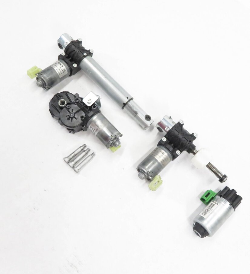 2013 BMW 535i (F10) RIGHT FRONT PASSENGER POWER SEAT MOTOR SET-4