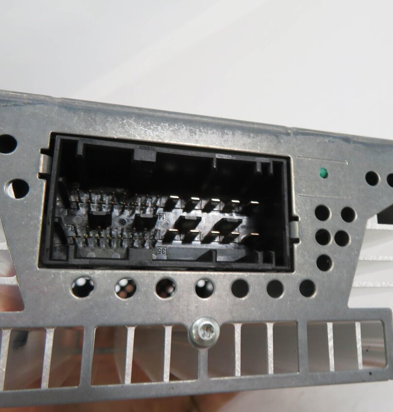 Thumbnail 7: 11-13 BMW 528i 535i 550i (F10) HARMAN BECKER RADIO STEREO AUDIO AMP AMPLIFIER