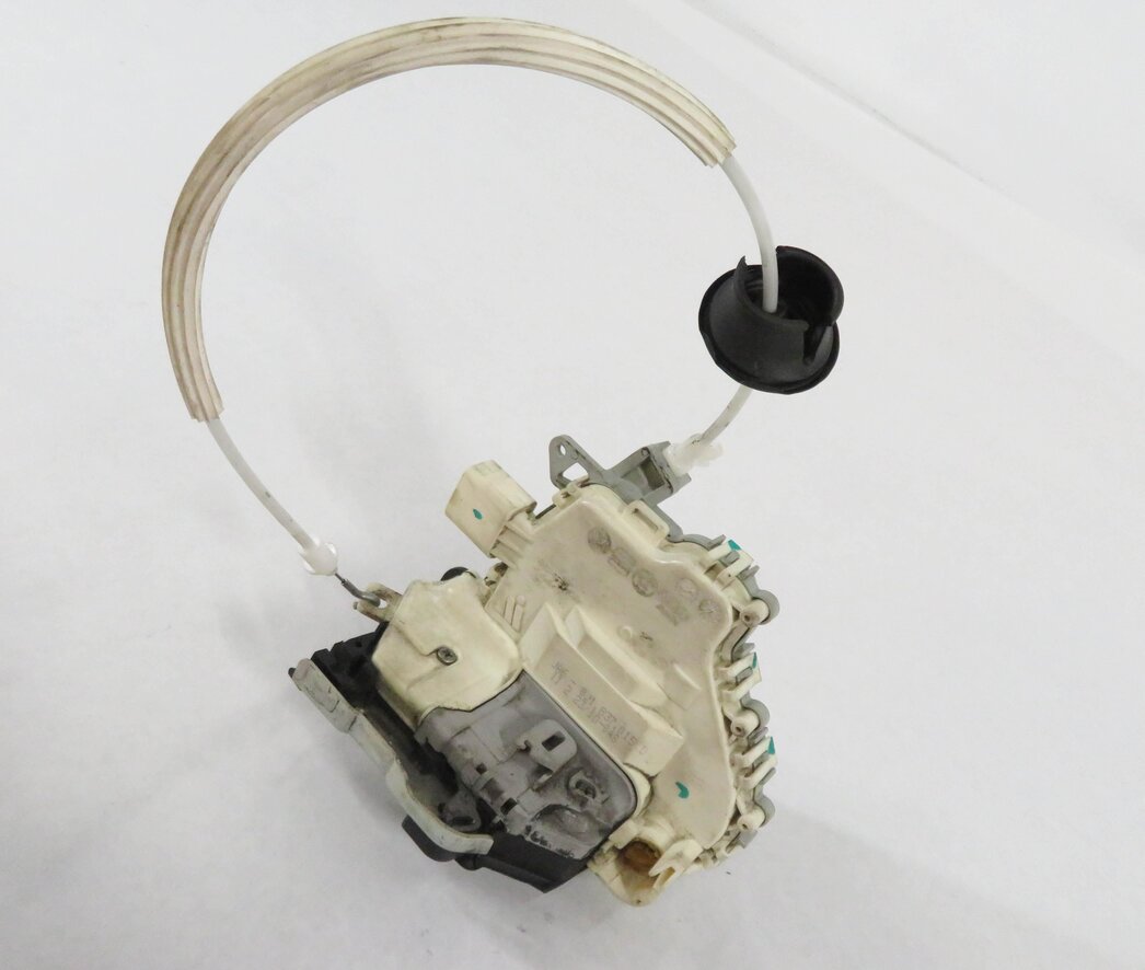 2010-2019 AUDI / PORSCHE A4 S4 A5 S5 A6 Q3 Q5 Q7 TT 911 - LEFT FRONT DOOR LATCH