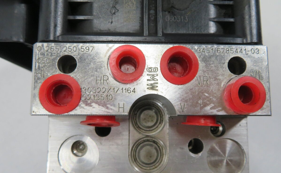 Thumbnail 9: 2012-2013 BMW ACTIVEHYBRID 5 - ABS DSC ANTI LOCK BRAKE PUMP w/ MODULE