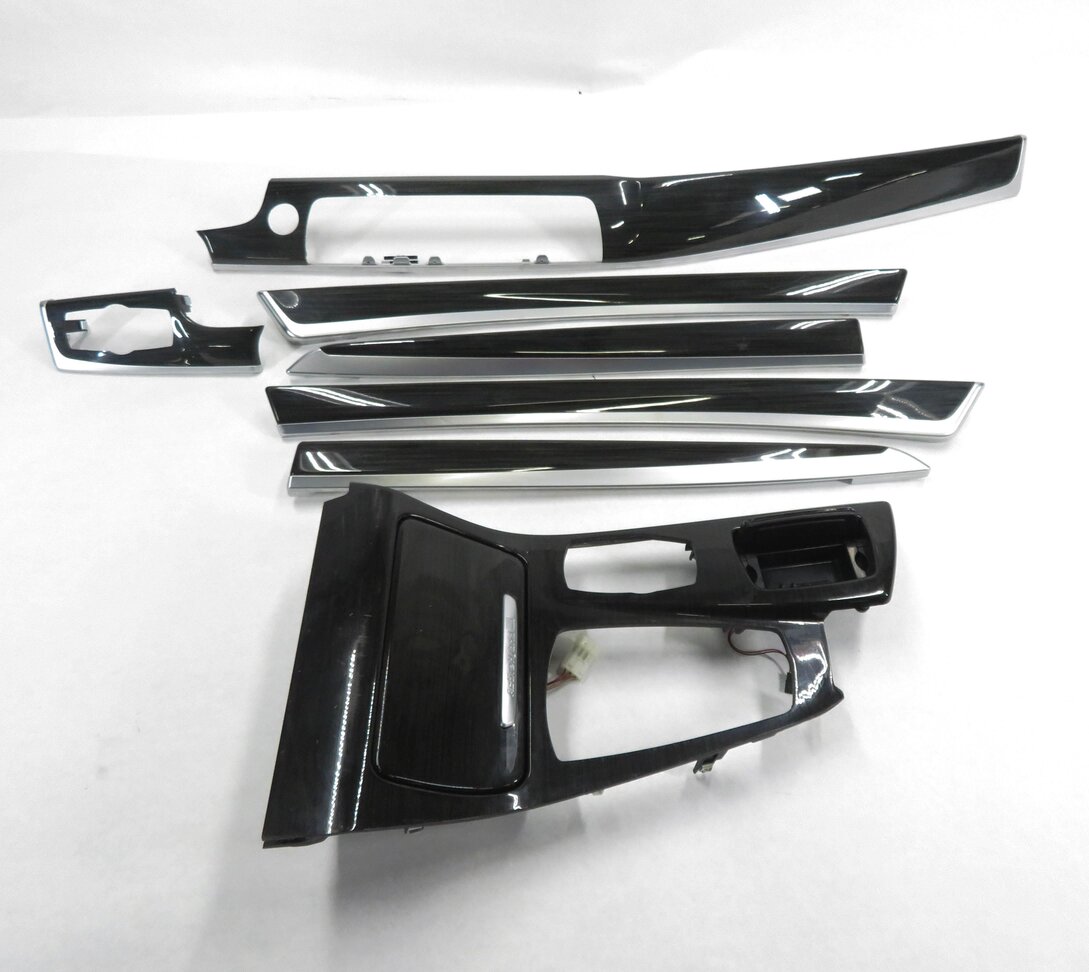 Thumbnail 2: 2013 BMW ACTIVEHYBRID 5 - DASH DOOR CONSOLE (FINELINE ANTHRACITE) WOOD TRIM SET