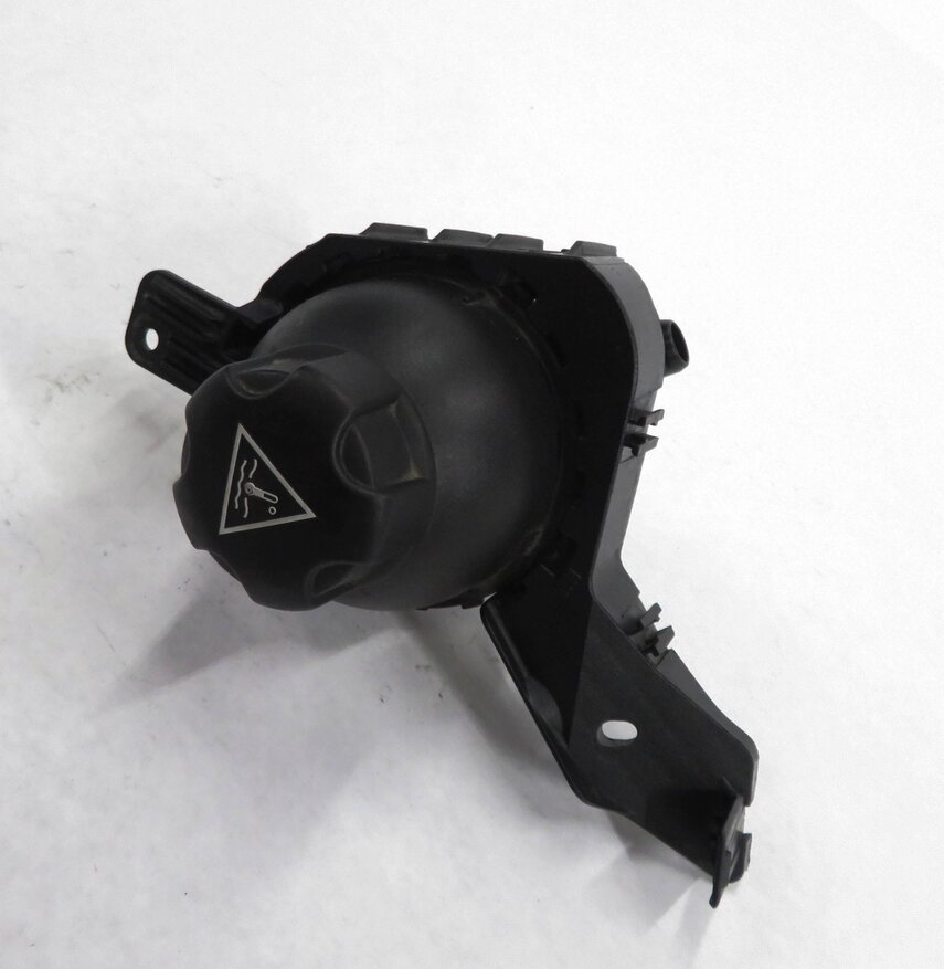 12-16 BMW ACTIVEHYBRID 5 / 7 (F04 F10) OVERFLOW RECOVERY TANK COOLANT RESERVOIR