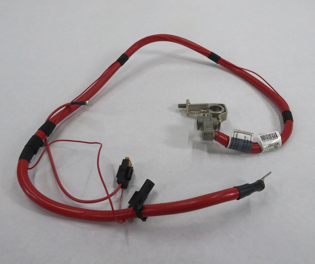 Thumbnail 3: 2013 BMW ACTIVEHYBRID 5 - POST TERMINAL POSITIVE BATTERY CABLE LEAD (SRS)