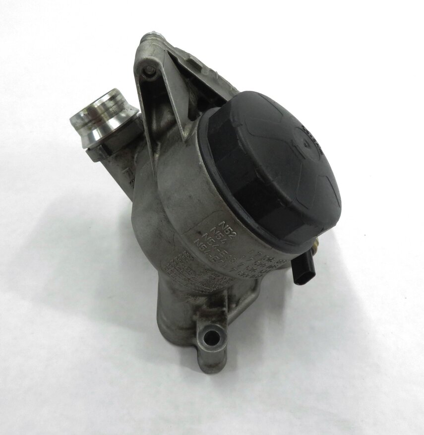 Thumbnail 3: 2013 BMW ACTIVEHYBRID 5 - 3.0L N55 TURBO ENGINE MOTOR FLUID OIL FILTER HOUSING