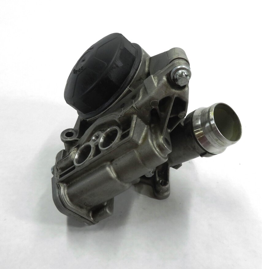 Thumbnail 5: 2013 BMW ACTIVEHYBRID 5 - 3.0L N55 TURBO ENGINE MOTOR FLUID OIL FILTER HOUSING