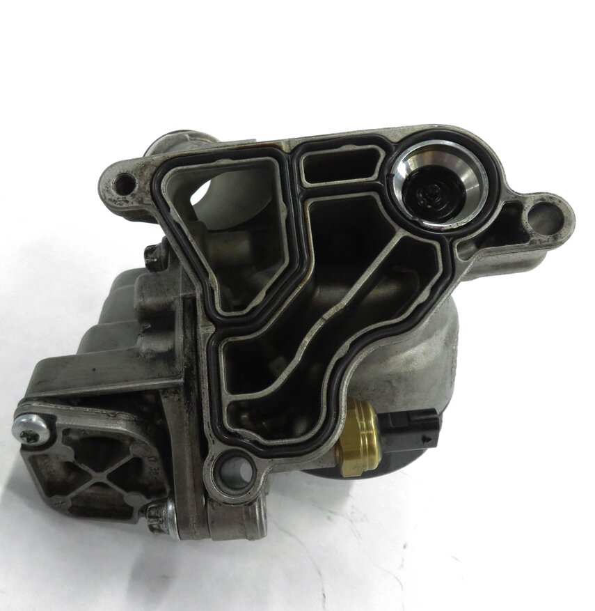 Thumbnail 6: 2013 BMW ACTIVEHYBRID 5 - 3.0L N55 TURBO ENGINE MOTOR FLUID OIL FILTER HOUSING