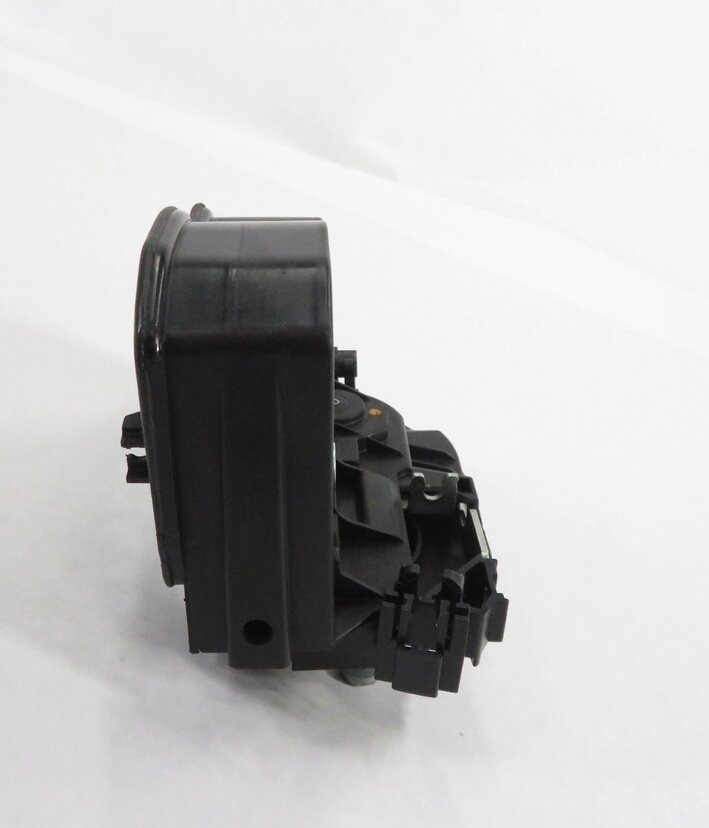 Thumbnail 3: 2010-2018 BMW E90 F30 F32 E60 F10 F01 F25 F26 E70 E71 LEFT SIDE REAR DOOR LATCH