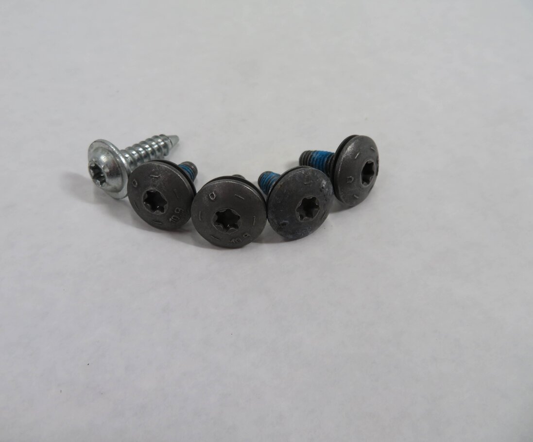 Thumbnail 8: 11-16 BMW 528i 535i 550i M5 (F10) LEFT FRONT DRIVER WINDOW REGULATOR w/ MOTOR