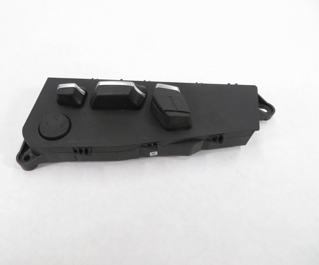 Thumbnail 5: 2013 BMW ACTIVEHYBRID 5 - RIGHT FRONT PASSENGER MEMORY SEAT ADJUSTMENT SWITCH