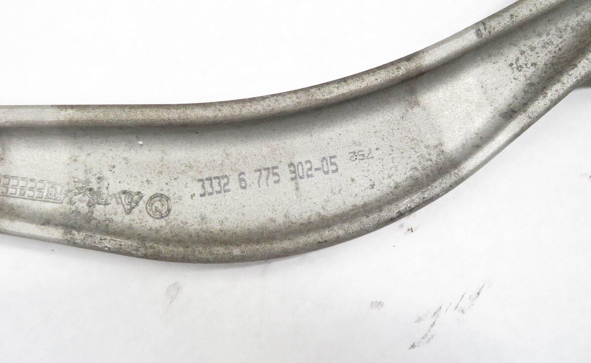 Thumbnail 6: 11-19 BMW 535i 550i 640i 650i 740i 750i (F01 F10) RIGHT REAR CONTROL ARM SET-3