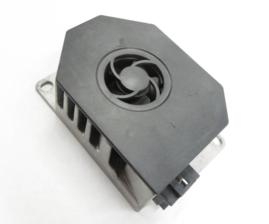 2010 MERCEDES BENZ GL450 (X164) HARMAN BECKER SUBWOOFER SUB WOOFER AMP AMPLIFIER