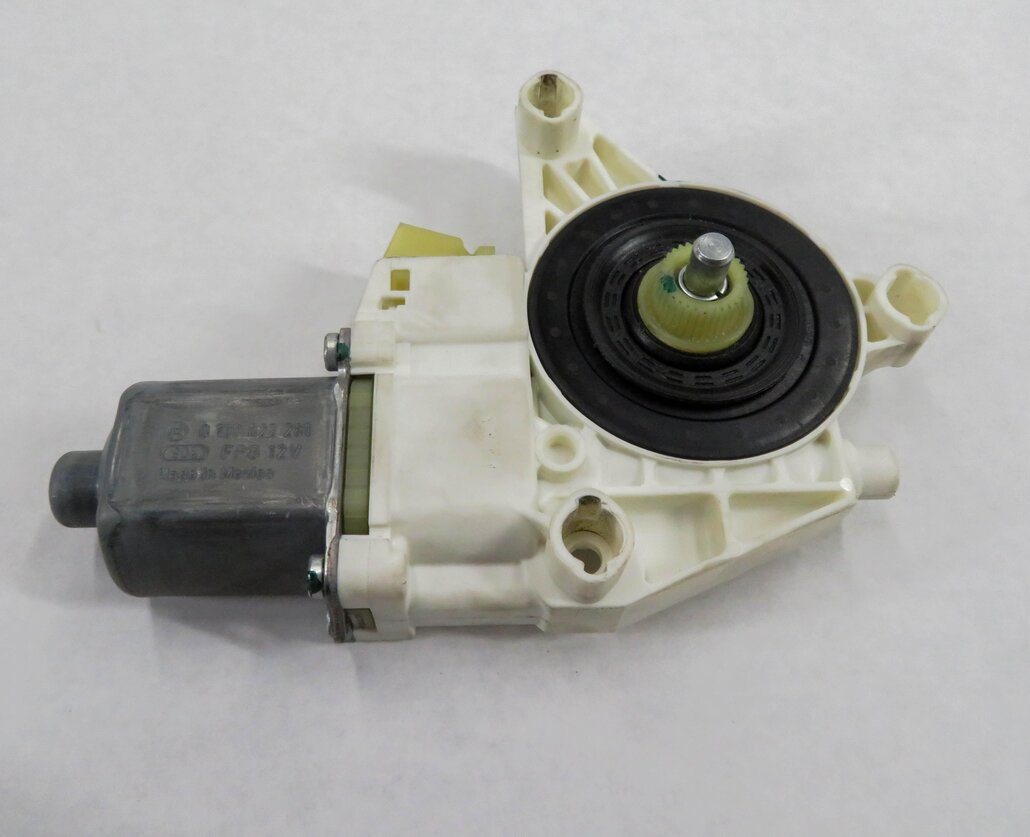 Thumbnail 5: 06-13 MB GL320 GL350 GL450 ML320 R500 (W164 X164) - LEFT REAR DOOR WINDOW MOTOR