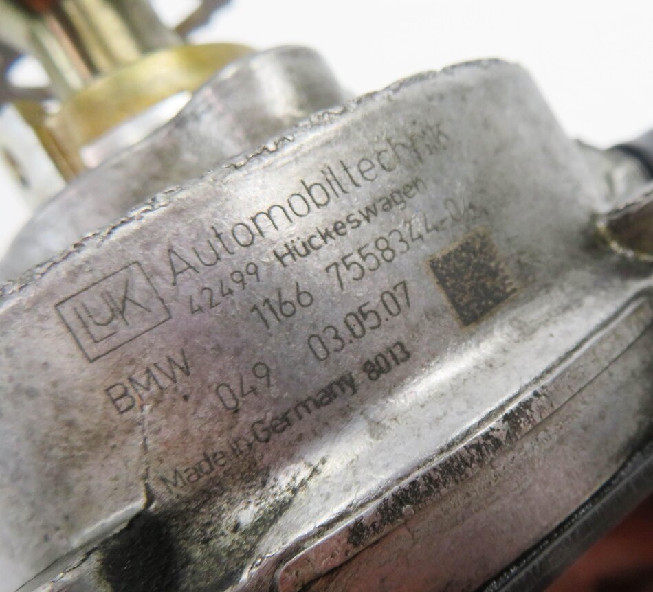 Thumbnail 5: 2007-2013 BMW 128i 323i 328i 528i X3 X5 Z4 (E87 E90 E60 F25 E70 E89) VACUUM PUMP