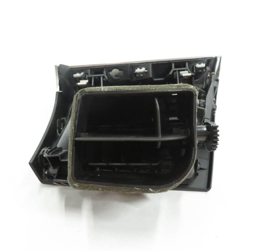 Thumbnail 4: 2007 BMW X5 (E70) LEFT FRONT DRIVER DASH HEATER A/C AIR VENT