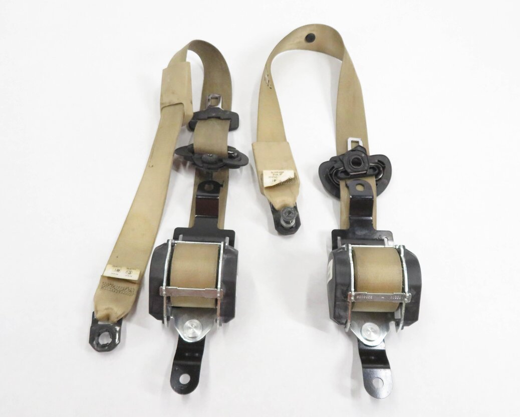 Thumbnail 5: 2007 BMW X5 (E70) REAR 2nd SECOND ROW SEATBELT RETRACTOR SET-2 (BEIGE)
