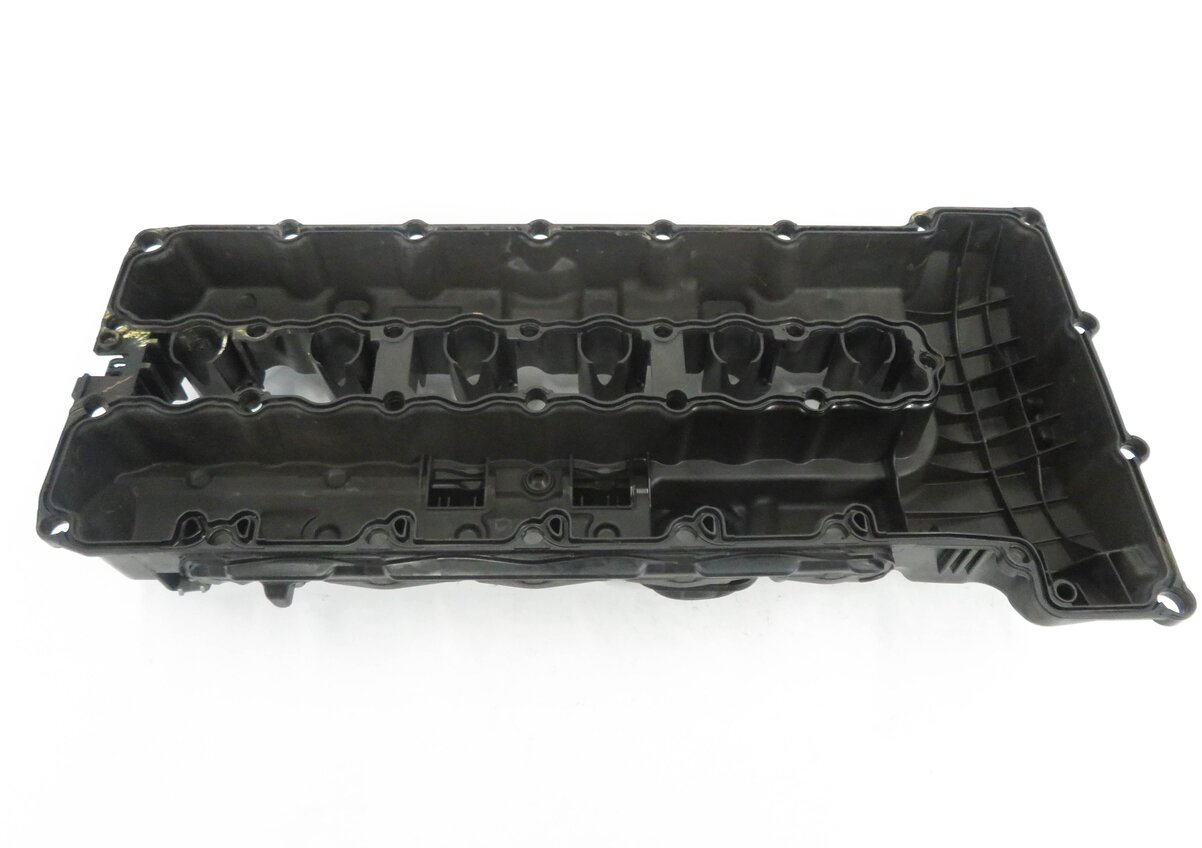 Thumbnail 6: 07-16 BMW 335i 535i 740i X6 Z4 (E60 E90) 3.0L N54 TWIN TURBO ENGINE VALVE COVER