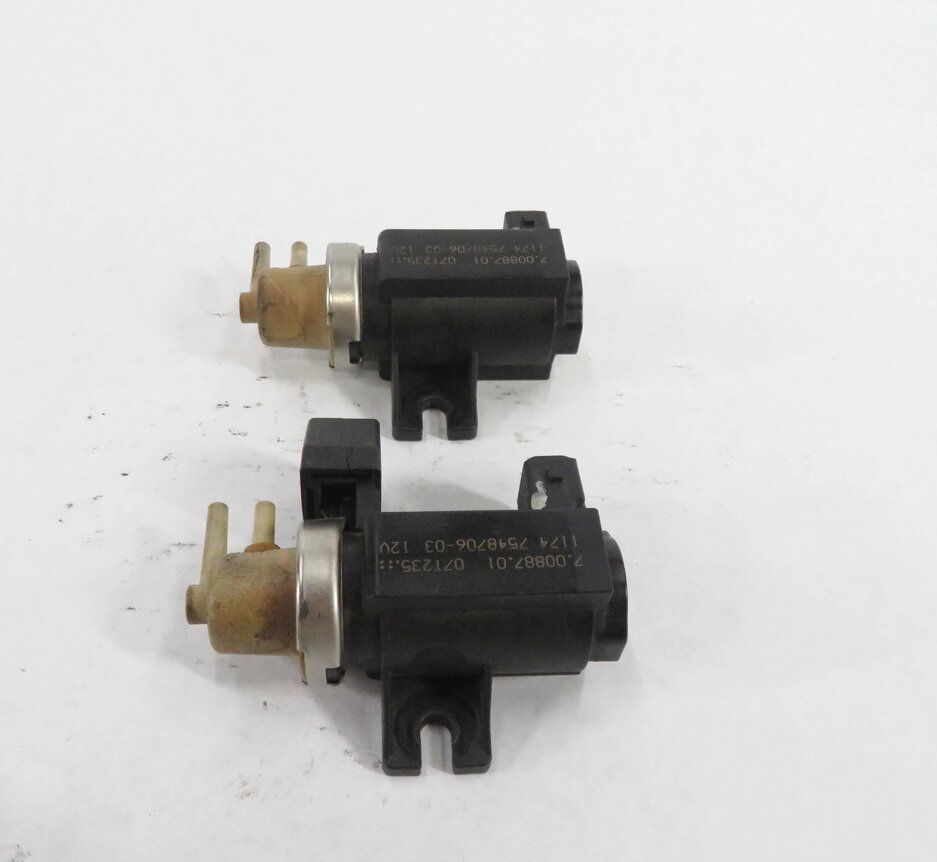Thumbnail 4: 2008 BMW 535i (E60) 3.0L N54 TWIN TURBO TURBOCHARGER CONVERTER VALVE SET-2