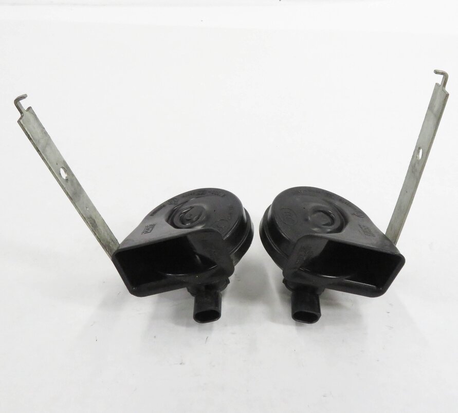 Thumbnail 2: 2007-2011 BMW X5 X6 (E70 E71) HIGH & LOW TONE NOTE EMERGENCY SAFETY HORN SET (2)