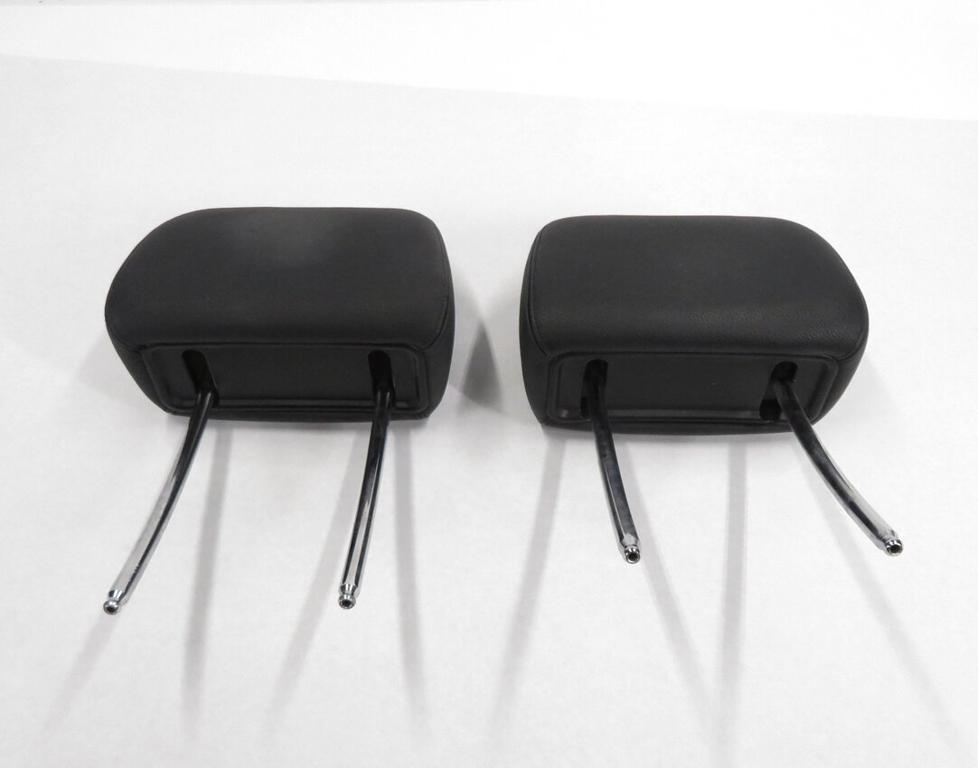 Thumbnail 2: 2007 BMW X5 (E70) FRONT LEFT & RIGHT (BLACK LEATHER) HEADREST SET-2