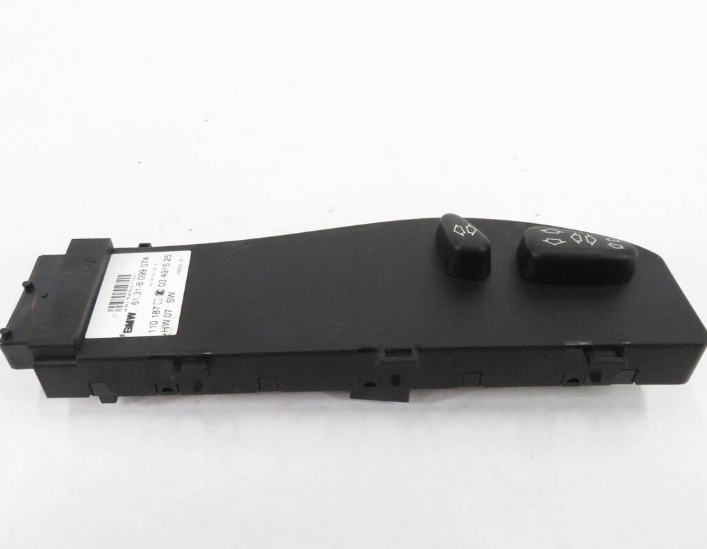 Thumbnail 4: 2004 BMW X5 (E53) RIGHT FRONT PASSENGER POWER SEAT ADJUST ADJUSTMENT SWITCH