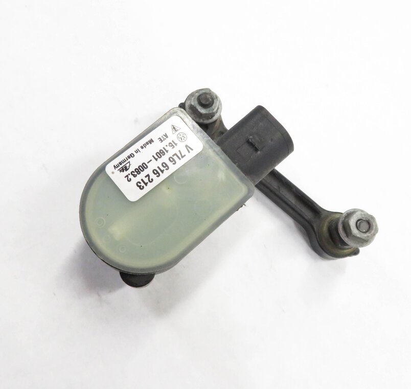 2013 AUDI Q7 (4L) LEFT FRONT DRIVER SUSPENSION HEIGHT LEVEL SENSOR