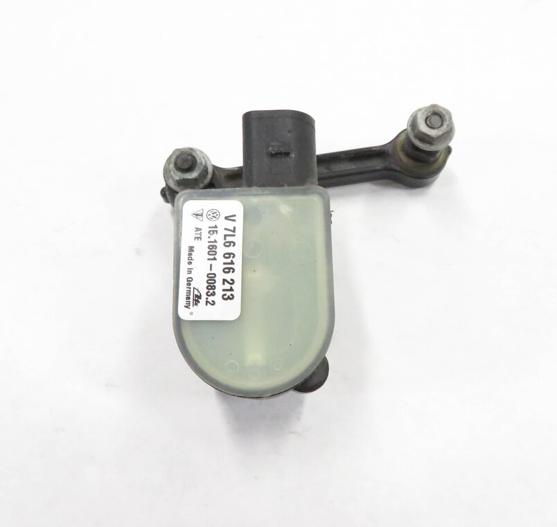 Thumbnail 2: 2013 AUDI Q7 (4L) LEFT FRONT DRIVER SUSPENSION HEIGHT LEVEL SENSOR