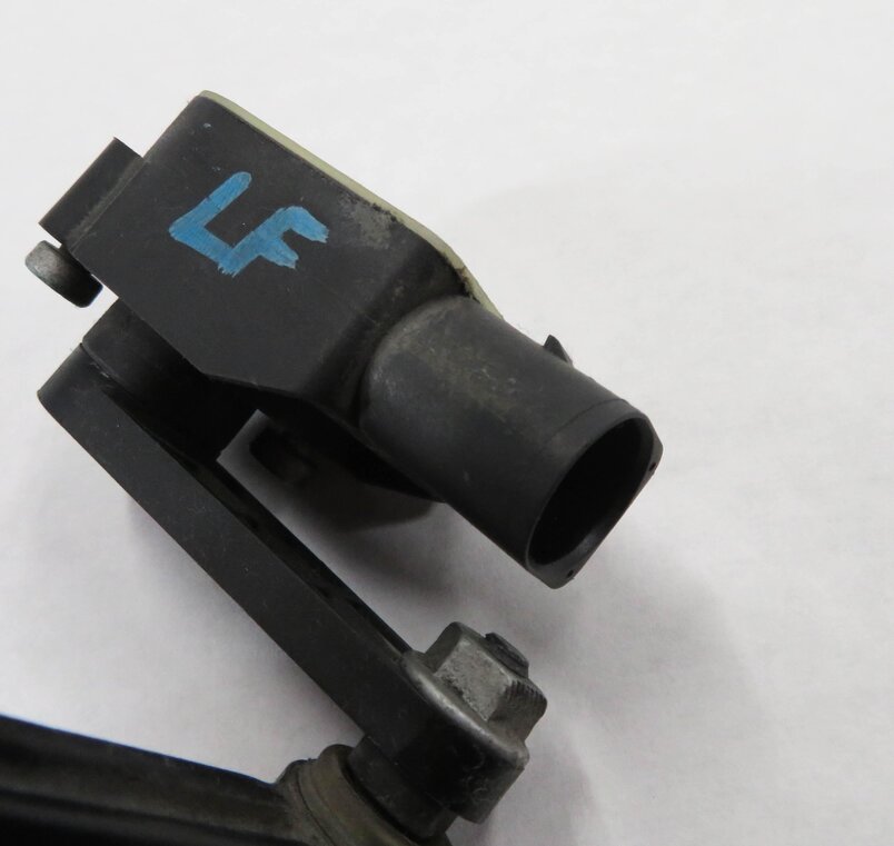 Thumbnail 8: 2013 AUDI Q7 (4L) LEFT FRONT DRIVER SUSPENSION HEIGHT LEVEL SENSOR