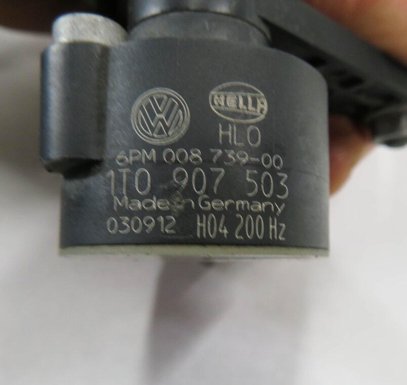 Thumbnail 6: 2013 AUDI Q7 (4L) LEFT DRIVER REAR SUSPENSION HEIGHT LEVEL SENSOR
