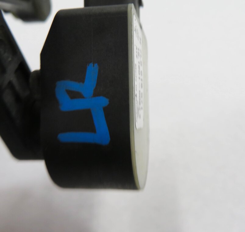 Thumbnail 7: 2013 AUDI Q7 (4L) LEFT DRIVER REAR SUSPENSION HEIGHT LEVEL SENSOR