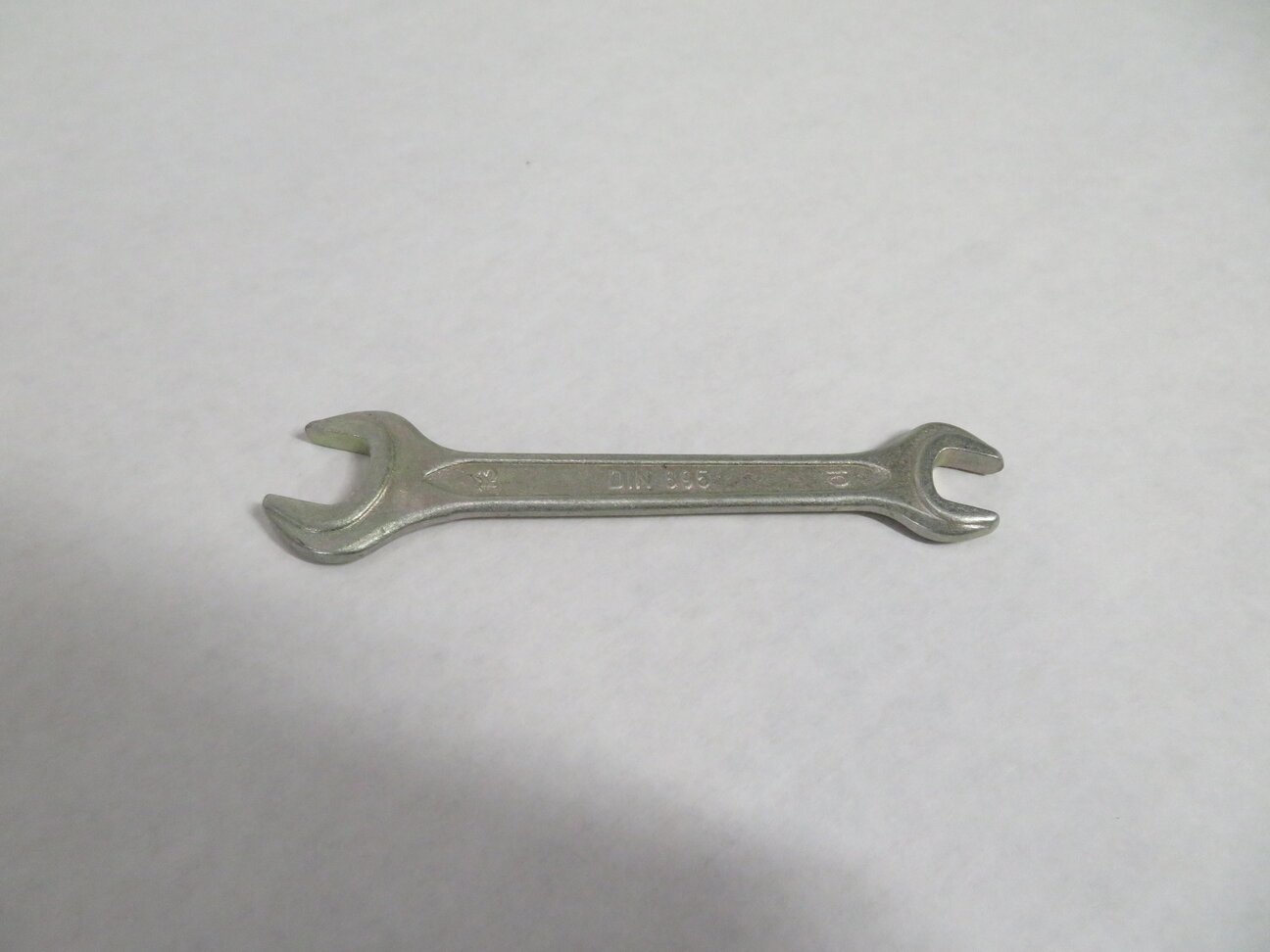 Thumbnail 6: 2013 AUDI Q7 (4L) SPARE TIRE CAR LIFT JACK LUG WRENCH TOW HOOK TOOK SET-7