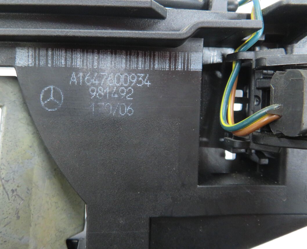 Thumbnail 5: 2007 MERCEDES BENZ GL450 (X164) LEFT FRONT DRIVER KEYLESS GO DOOR HANDLE (BLACK)