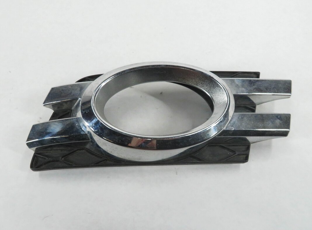 Thumbnail 4: 2007 MERCEDES GL450 (X164) LEFT FRONT DRIVER FOG LIGHT GRILLE TRIM (SILVER)