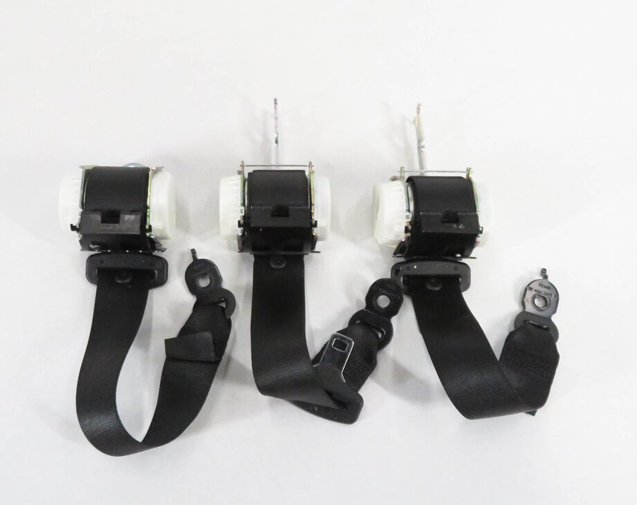 Thumbnail 3: 2011 BMW 535i (F10) REAR - LEFT CENTER RIGHT - SEATBELT RETRACTOR SET-3 (BLACK)