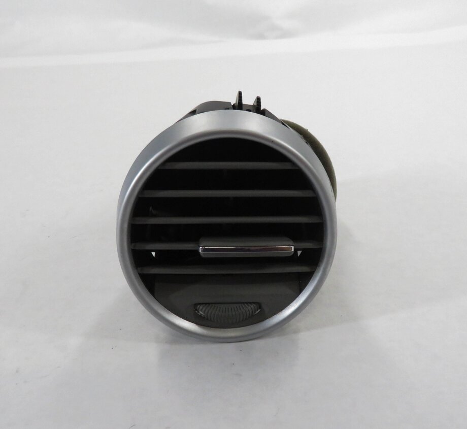 Thumbnail 2: 2009 MB ML320 (W164) LEFT FRONT DRIVER DASH HEATER A/C AIR VENT (GRAY)