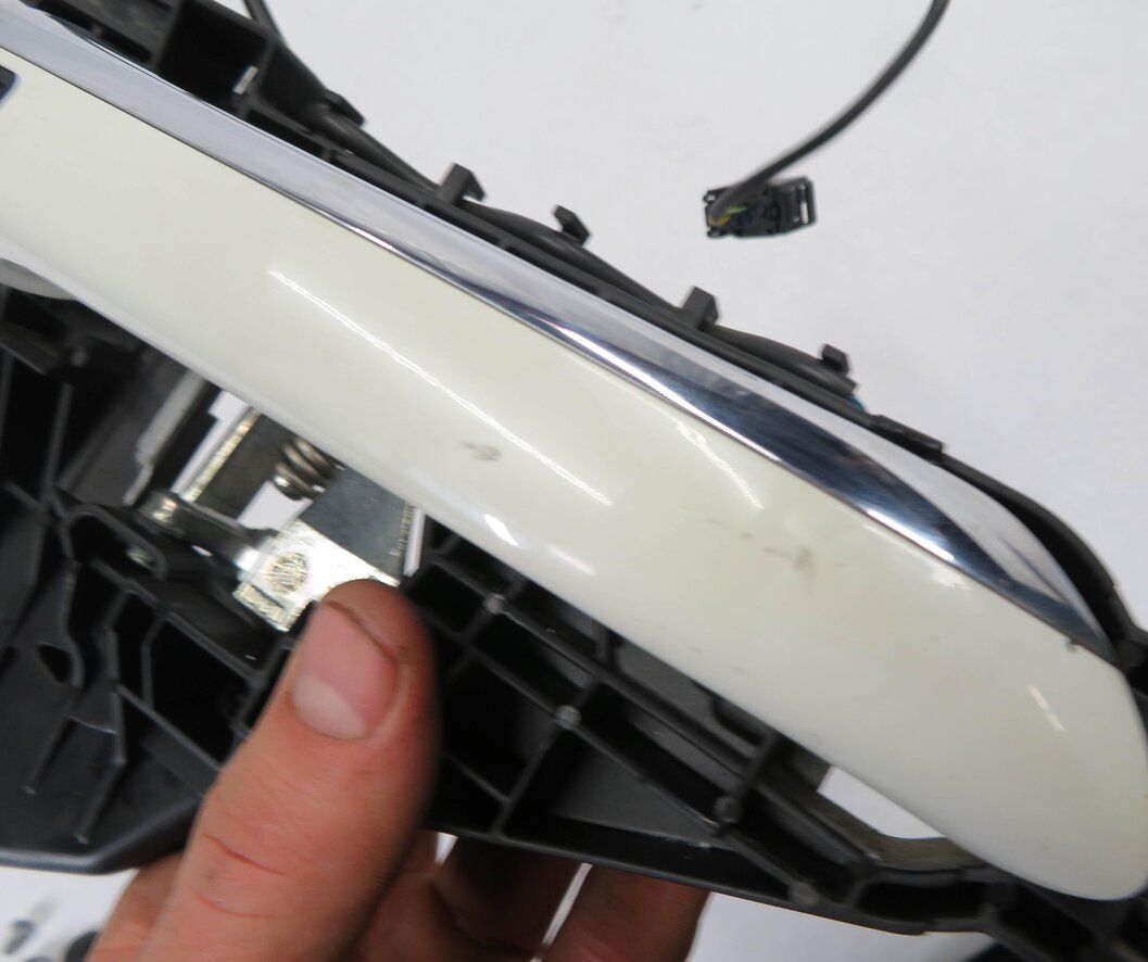 Thumbnail 8: 2009 MERCEDES BENZ ML320 (W164) RIGHT FRONT KEYLESS GO DOOR HANDLE (WHITE 650U)