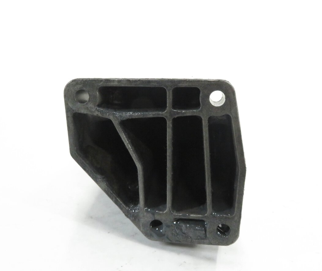 Thumbnail 5: 2009 MERCEDES BENZ ML320 (W164) 3.0L OM642 DIESEL LEFT ENGINE MOUNT BRACKET